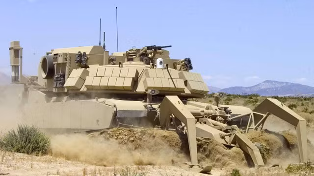 Loại phương tiện này hiện đang được phục vụ trong lực lượng Lục quân Mỹ và Thuỷ quân Lục chiến Mỹ. Lần đầu tiên M1150 được mang ra thử nghiệm là vào năm 2009 trên chiến trường Trung Đông và ngay sau đó, nó đã được đưa vào sản xuất hàng loạt. Nguồn ảnh: BI.