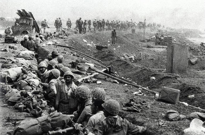 Sau gần 8 năm giao tranh, cuối cùng cuộc chiến tranh Iran và Iraq cũng không dẫn tới được bất cứ kết quả khả quan nào, hai bên trở về hiện trạng như ban đầu và đồng ý với Giải pháp 598 do Liên Hiệp Quốc đưa ra. Nguồn ảnh: CDCR.