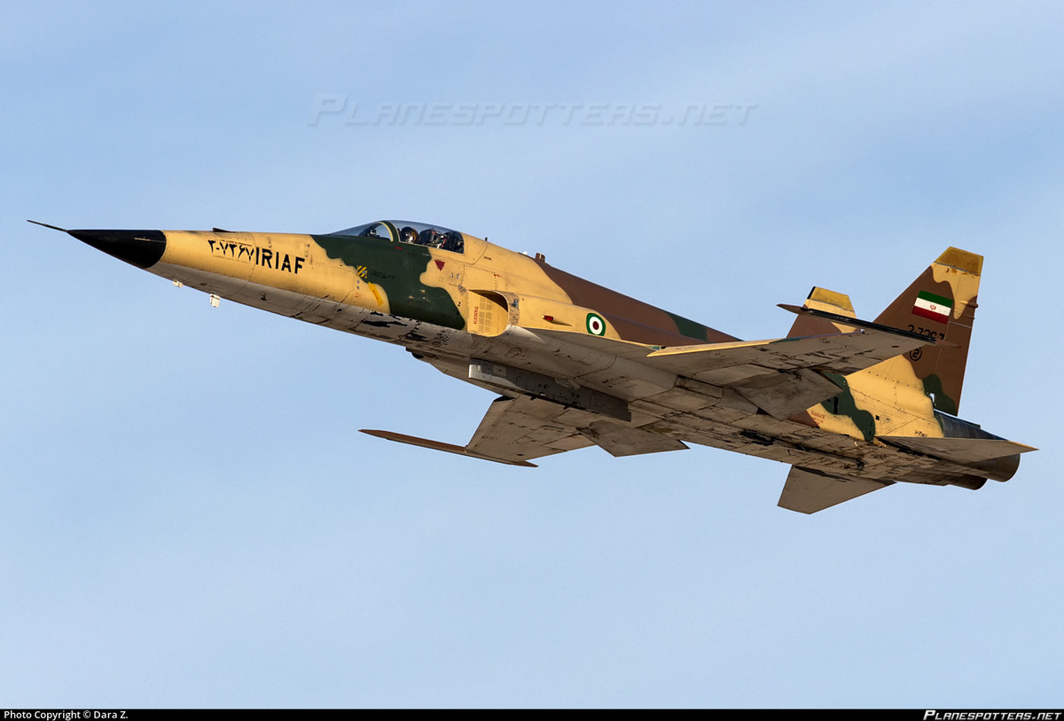 F-5 Tiger II trong biên chế của Iran có các phiên bản F-5E và F-5F. Theo báo cáo của Global Security phía Iran hiện đang có 60 chiếc F-5 đã được hiện đại hoá trong đó bao gồm cả 16 chiếc F-5F hai chỗ ngồi vốn được sản xuất để phục vụ mục đích huấn luyện. Nguồn ảnh: Planespotters.
