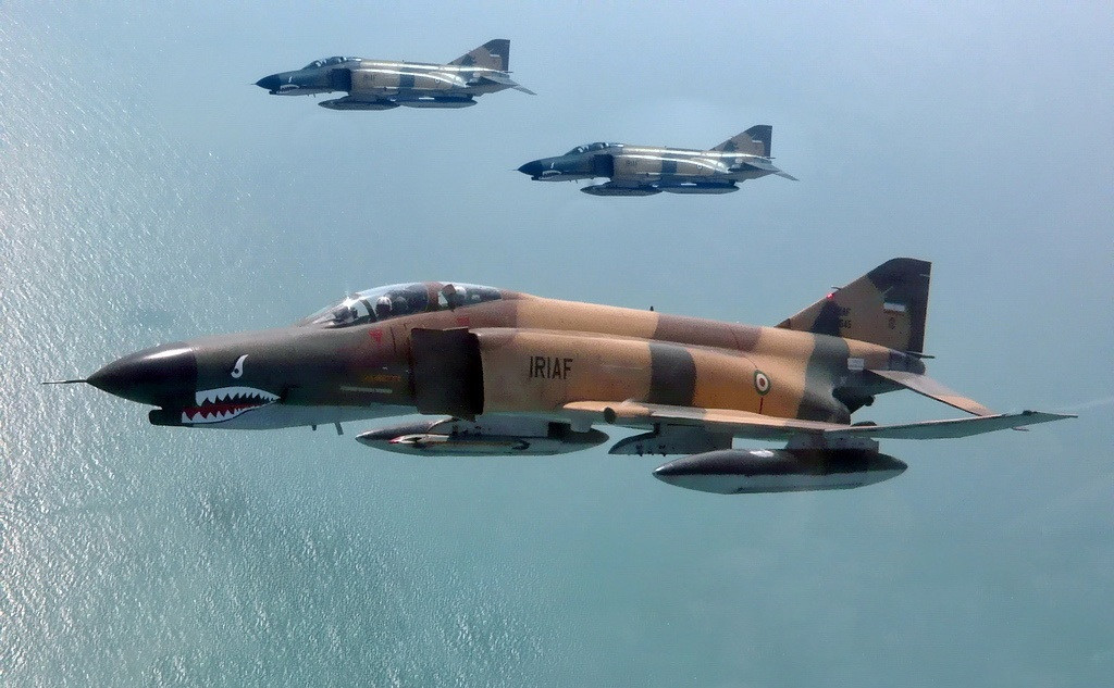 Tiếp theo đó là loại chiến đấu cơ cực kỳ quen mặt trong Chiến tranh việt Nam, đó là loại F-4 Phantom II hay còn gọi là "con ma" trong Chiến tranh Việt Nam. Từ năm 1968, quân đội Iran đã mua một số lượng lớn loại chiến đấu cơ này từ phía Mỹ. Nguồn ảnh: Archive.