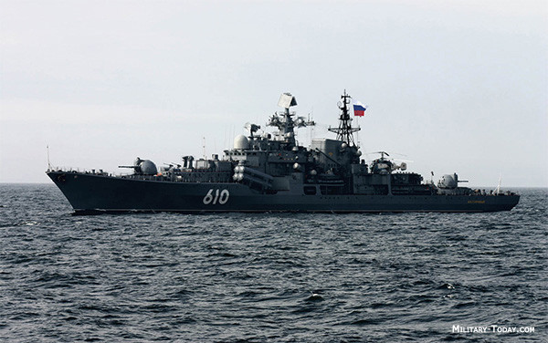 Hiện tại Hải quân Nga đang có trong biên chế 9 khu trục hạm loại này. Loại khu trục hạm này có độ giãn nước tối đa chỉ 7500 tấn và được thiết kế phục vụ nhiệm vụ phòng không với khả năng mang theo tối đa 64 ống phóng tên lửa đất đối không loại SA-N-9 Gauntlet. Nguồn ảnh: Militarytoday.