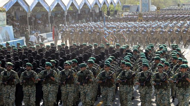 Trong những năm gần đây, tình hình chính trị bất ổn định khiến Quân đội Iran tăng thời gian trung bình phục vụ quân ngũ cho mọi quân binh chủng. Cụ thể, thời gian phục vụ nghĩa vụ trung bình năm 2008 của Quân đội Iran chỉ là 20 tháng, từ năm 2012 tới nay đã tăng lên 21 tháng. Nguồn ảnh: Irannewsupdate.