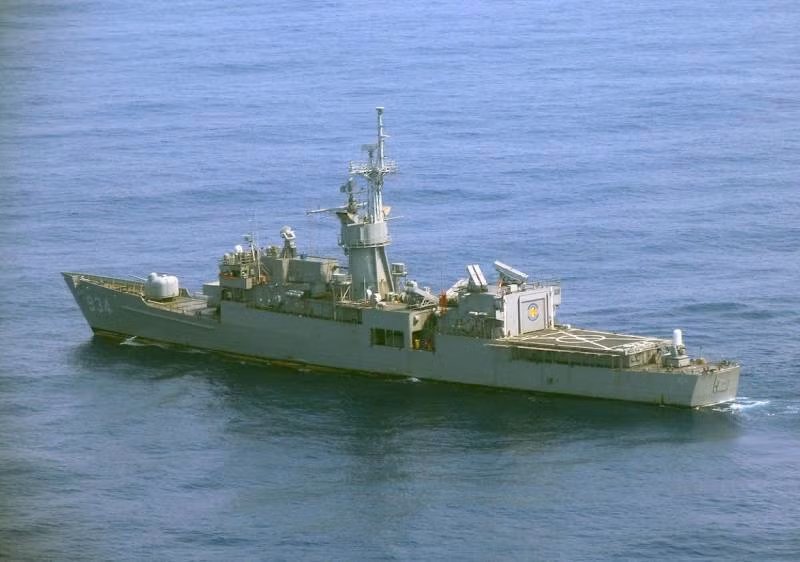 Tiếp đến là các khinh hạm, Hải quân Đài Loan hiện đang sử dụng bốn loại khinh hạm trong biên chế. Đầu tiên là sáu khinh hạm thuộc lớp Chi Yang hay từng phục vụ trong Hải quân Mỹ với cái tên Lớp khinh hạm Knox. Nguồn ảnh: UNS.