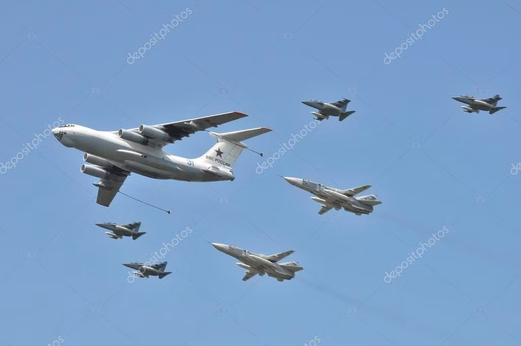 Cuối cùng là máy bay tiếp liệu trên không Il-76. Hy vọng ngày mai thời tiết tại Moscow sẽ quang đãng vì nếu không, màn trình diễn trên không được không quân Nga dày công chuẩn bị có thể sẽ bị huỷ như đã từng xảy ra trong vài năm gần đây. Nguồn ảnh: Deposit.
