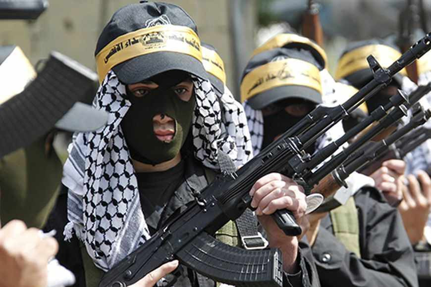 Ngược lại, phong trào Fatah vốn tiền thân là phong trào dân chủ của Palestine lại có đường lối đấu tranh ôn hoà hơn. Cả hai lực lượng này đều có mối quan hệ mật thiết với lực lượng An ninh Palestines. Nguồn ảnh: Fcs.