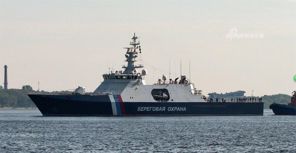 Theo truyền thông Nga hôm 22/5 vừa qua, nhà máy đóng tàu Zelenodolsk vừa cho hạ thủy tàu tuần tra tiếp theo của lớp Okean hay còn có tên gọi khác là Đề án 22100 Okean (nghĩa là Ocean - Biển khơi) cho lực lượng Cảnh sát Biển Nga. Nguồn ảnh: Sina.