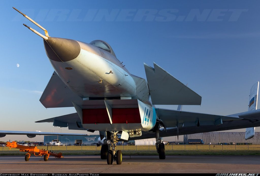 Chính phủ Nga giữ bí mật tuyệt đối trong thời gian MiG-39 được phát triển nhưng về cơ bản, đây chỉ là loại máy bay mang tính thử nghiệm, không thực sự có khả năng trở thành một loại chiến đấu cơ chiếm ưu thế trên không như nhiều người kỳ vọng. Nguồn ảnh: QQ.