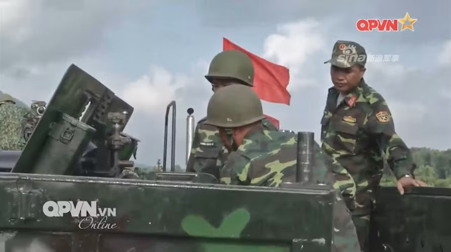 Việc đặt các loại pháo kéo và pháo phòng không cỡ nhỏ lên hệ thống khung gầm xe M548 được coi là khả thi và có tính ứng dụng thực tiễn cao hơn việc đặt trên các khung gầm xe tải thông thường trước đây vì các loại pháo này có độ giật không quá lớn trong khu đó hệ thống khung gầm M548 từ lâu đã nổi tiếng là chắc chắn và có độ cơ động cực cao. Nguồn ảnh: QPVN.