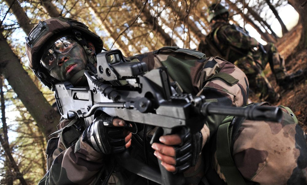 Trong thế kỷ 21 này, Thuỷ quân Lục chiến Pháp thường có mặt ở những chiến trường ác liệt nhất, bao gồm cả các cuộc xung đột ở châu Phi và luôn trau dồi thêm kinh nghiệm thực chiến để phát triển lực lượng trong tương lai. Nguồn ảnh: Countrydetail.