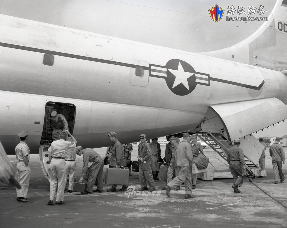 Các máy bay vận tải C-97 phục vụ tốt trong cả lĩnh vực quân sự lẫn dân sự cho tới khi C-124 Globemaster ra đời vào năm 1950. Mặc dù vậy, không quân Mỹ vẫn tiếp tục sử dụng loại máy bay vận tải này cho tới tận năm 1978. Nguồn ảnh: Sina.