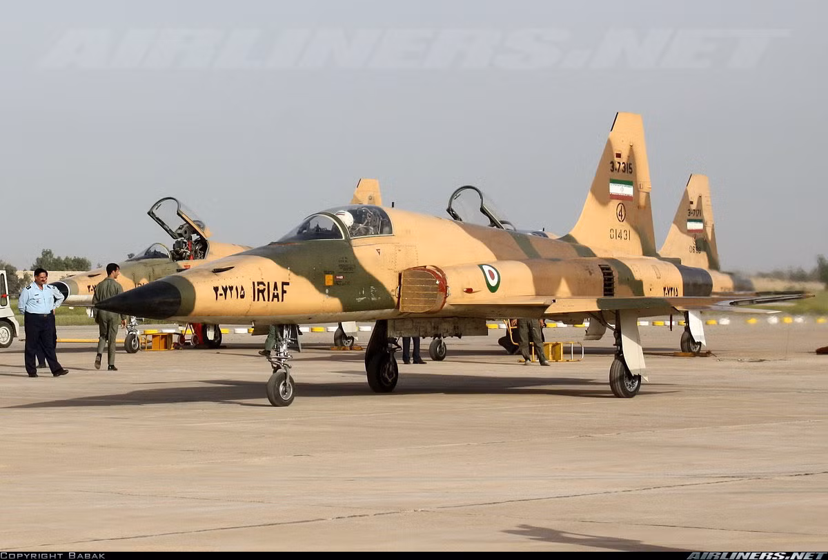 Loại chiến đấu cơ đa năng nhiều thứ hai trong kho vũ khí của Iran cũng vẫn là loại tiêm kích được nước này mua từ Mỹ, đó là F-5 Tiger II với số lượng 60 chiếc. Nguồn ảnh: Airliners.
