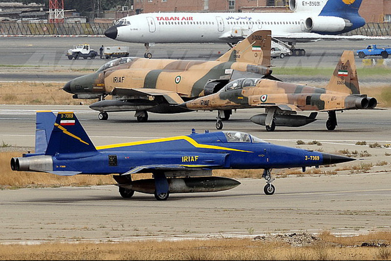 Thậm chí từ phiên bản F-5 Tiger II, Iran còn nhái ra một loại máy bay nội địa của nước này đó là HESA Saeqeh. Loại chiến đấu cơ này bắt đầu được nhập biên chế Iran từ năm 2006 và tới nay đã có số lượng 30 chiếc. Nguồn ảnh: Pinterest.