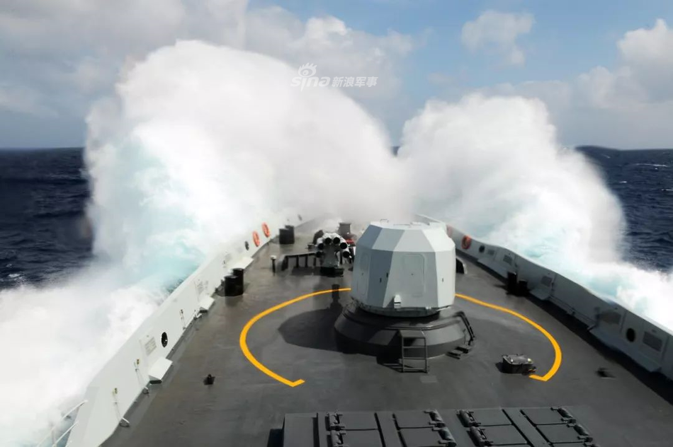 Hạm đội này cũng có tới 11 khinh hạm trong đó bao gồm 7 khinh hạm thuộc lớp Type 054A, 3 khinh hạm lớp Type 053H3 và một khinh hạm được đóng theo lớp Type 053. Nguồn ảnh: Sina.