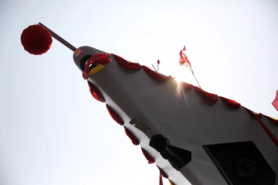 Kỳ hạm của Hạm đội Bắc Hải là khu trục hạm Cáp Nhĩ Tân (112) được đóng theo lớp Lữ Hổ (Luhu) do Hải quân Trung Quốc tự chế tạo. Nguồn ảnh: Sina.