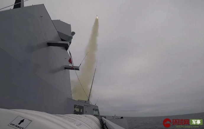 Trong đó phiên bản Aster 15 có trọng lượng 310 kg và có chiều dài 4,2 mét trong khi phiên bản Aster 30 có trọng lượng 450 kg và có chiều dài lên tới 4,9 mét. Nguồn ảnh: QQ.