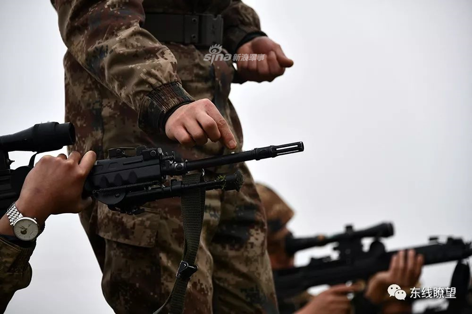 Một xạ thủ được huấn luyện chuyên nghiệp sẽ có khả năng giữ vững hạt gạo bên trên nòng súng của mình suốt cả tiếng đồng hồ. Nguồn ảnh: Sina.