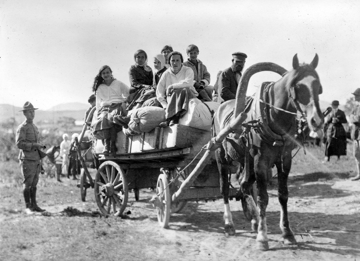 Những người dân ở châu Âu trở về nhà sau khi đi chạy loạn suốt những năm diễn ra Chiến tranh Thế giới thứ nhất. Nguồn ảnh: Theatlantic.