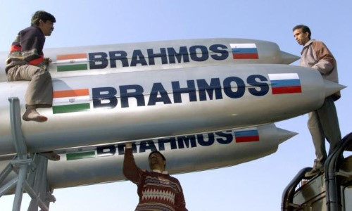 Nga - quốc gia cùng tham gia vào việc phát triển tên lửa BrahMos của Ấn Độ cho biết nước này hoàn toàn không phản đối việc Ấn Độ xuất khẩu tên lửa BrahMos tới "các quốc gia thân thiện" trong tương lai. Nguồn ảnh: Sputnik.