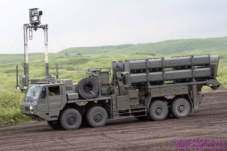 Phiên bản phóng từ cơ cấu phóng trên biển của loại tên lửa này có tên Type 17 và được thiết kế để lắp đặt trên các tàu chiến lớp Maya của Lực lượng Phòng vệ Biển Nhật Bản. Nguồn ảnh: Josha.