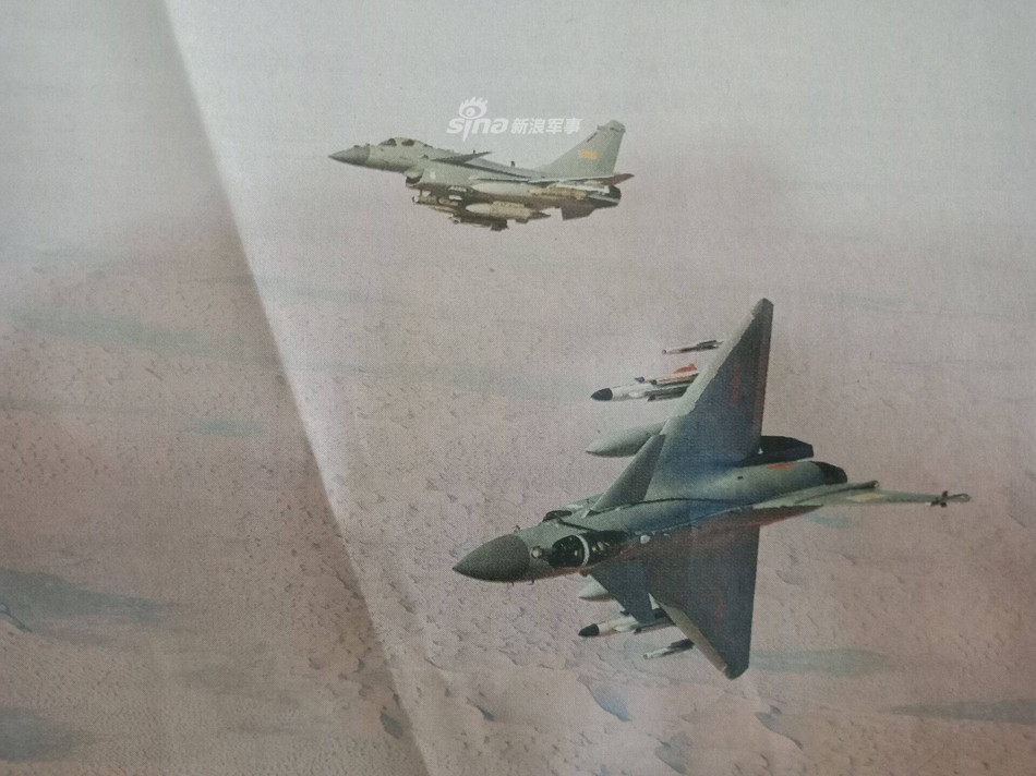 Tên lửa được trang bị đầu dẫn hồng ngoại có khả năng tìm kiếm mục tiêu ở góc 90 độ so với thân tên lửa khi bay. Thông tin về mục tiêu nằm trong tầm khoá của PL-10 được truyền về và hiển thị trực tiếp trên mũ bay của phi công sau khi khai hoả. Nguồn ảnh: Sina.