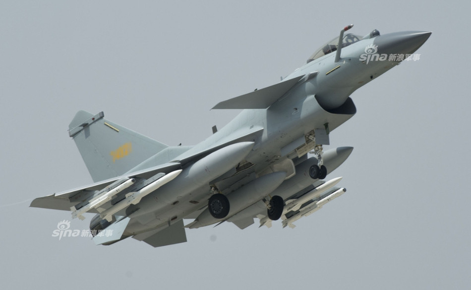 Đây là loại tên lửa tầm ngắn, có khả năng tự dẫn được phát triển bởi Không quân Trung Quốc và hiện được sử dụng với gần như mọi loại máy bay chiến đấu trong biên chế của Không quân Trung Quốc. Nguồn ảnh: Sina.