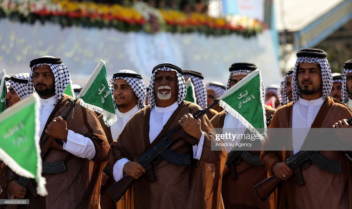 Lính Iran trong đó có cả những cựu binh từng trực tiếp tham chiến trong cuộc chiến giữa Iran và Iraq duyệt binh kỷ niệm cuộc chiến tranh này vào ngày 22/9/2015 tại Thủ đô Tehran. Nguồn ảnh: Gettyimages.