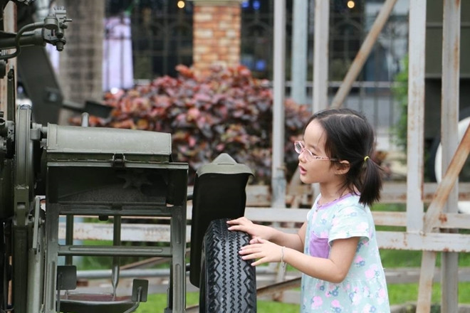 Sau hàng chục năm phục vụ, cùng với bộ đội Việt Nam làm nên những chiến công oanh liệt giờ đây khẩu pháo này đã "yên vị" tại Bảo tàng Phòng không- Không quân, Hà Nội.