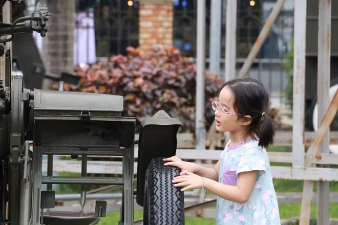 Sau hàng chục năm phục vụ, cùng với bộ đội Việt Nam làm nên những chiến công oanh liệt giờ đây khẩu pháo này đã "yên vị" tại Bảo tàng Phòng không- Không quân, Hà Nội.