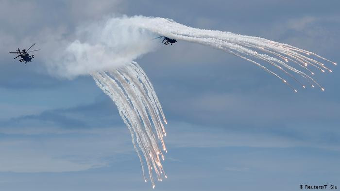 Cuộc tập trận của Quân đội Đài Loan mang tên Hán Quang vừa diễn ra hôm 30/5 vừa rồi với quy mô cực kỳ hoành tráng. Cuộc tập trận này được tổ chức ở Huyện Bình Đông nằm ở phía Nam đảo Đài Loan. Nguồn ảnh: Reuters.