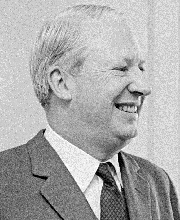 Người kế nhiệm Harold Wilson là Thủ tướng Edward Heath hay còn được biết tới với cái tên Ted Heath. Đây lại là một gương mặt khác tới từ đảng Bảo thủ. Trong thời kỳ nắm quyền của vị thủ tướng này, các rối loạn an ninh ở Bắc Ireland đã lên tới mức đỉnh điểm, xảy ra nhiều vụ bạo loạn gây ra nhiều thiệt hại về người và làm bất ổn định chính trị nội địa nước Anh.