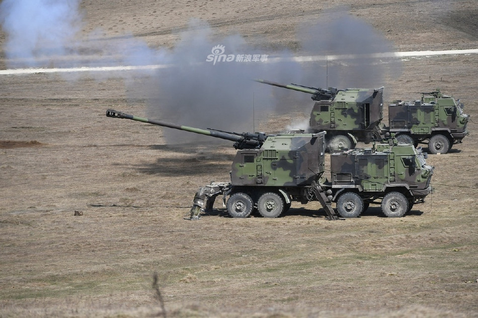 Phiên bản K1 có khả năng nạp đạn hoàn toàn tự động, hệ thống dẫn đường độc lập, hệ thống kiểm soát hoả lực tự động và giảm thiểu kíp chiến đấu. Nguồn ảnh: Sina.