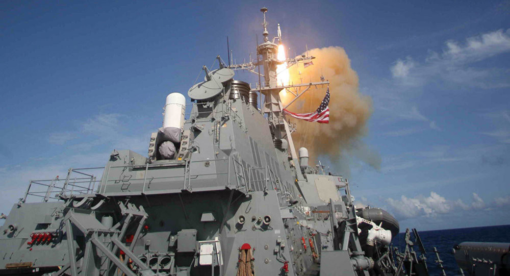 Có giá khoảng 18 triệu USD cho mỗi quả, loại tên lửa này nặng tổng cộng chỉ 1,5 tấn, chiều dài 6,55 mét và có đường kính 34,3 cm hoặc 53,3 cm tuỳ phiên bản. Tên lửa mang theo đầu đạn LEAP - một loại đàu đạn đặc biệt có trọng lượng nhẹ và chuyên được thiết kế nhằm tiêu diệt các mục tiêu ở độ cao lớn. Nguồn ảnh: USNavy.