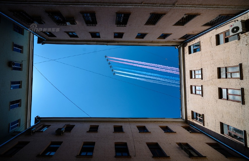 Đây đều là những "gương mặt thân quen" đã từng xuất hiện trong nhiều cuộc duyệt binh Ngày Chiến Thắng của Nga các năm gần đây. Nguồn ảnh: Sina.