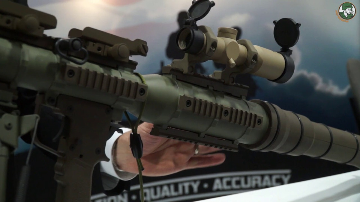 Kính ngắm quang học gắn kèm với khẩu PSRL-1 cũng bị nghi ngờ về độ bền. Do có cấu tạo khá phức tạp, kính ngăm quang học của RPG-7 là bộ phận dễ hỏng nhất của khẩu súng chống tăng này và không có gì đảm bảo độ bền của kính ngắm trên PSRL-1 là tương đương hay hơn với khẩu RPG-7. Nguồn ảnh: Interest.