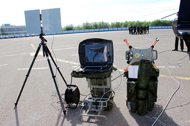 Các thiết bị bay không người lái, phương tiện điều khiển từ xa cũng thu hút được sự chú ý lớn từ các khách thăm quan triển lãm MILEX-2019 năm nay. Nguồn ảnh: Milex.