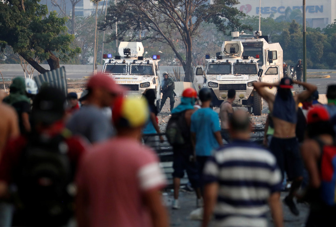 Theo truyền thông quốc tế, Venezuela đã mua 121 chiếc xe bọc thép bánh lốp loại này từ Trung Quốc vào năm 2012. Ban đầu, mục đích của Venezuela là sử dụng loại thiết giáp này cho lực lượng Vệ Binh Quốc Gia. Nguồn ảnh: BI.