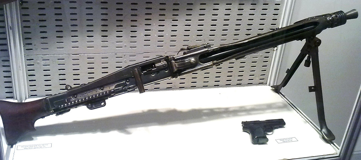 Các biến thể cải tiến của khẩu MG 42 sau này như khẩu MG 3 thậm chí còn phổ biến hơn, cho thấy sức mạnh và độ tin cậy của súng máy do Đức sản xuất tới nay vẫn được tin tưởng sử dụng. Nguồn ảnh: RheinmetallMg.