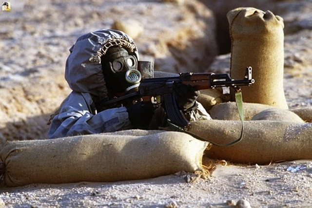 Theo các thống kê của Iran, có tổng cộng khoảng 100.000 thương vong chủ yếu là dân thường đã thiệt mạng và bị thương trong các vụ tấn công hoá học của phía Iraq. Nguồn ảnh: Theatlantic.