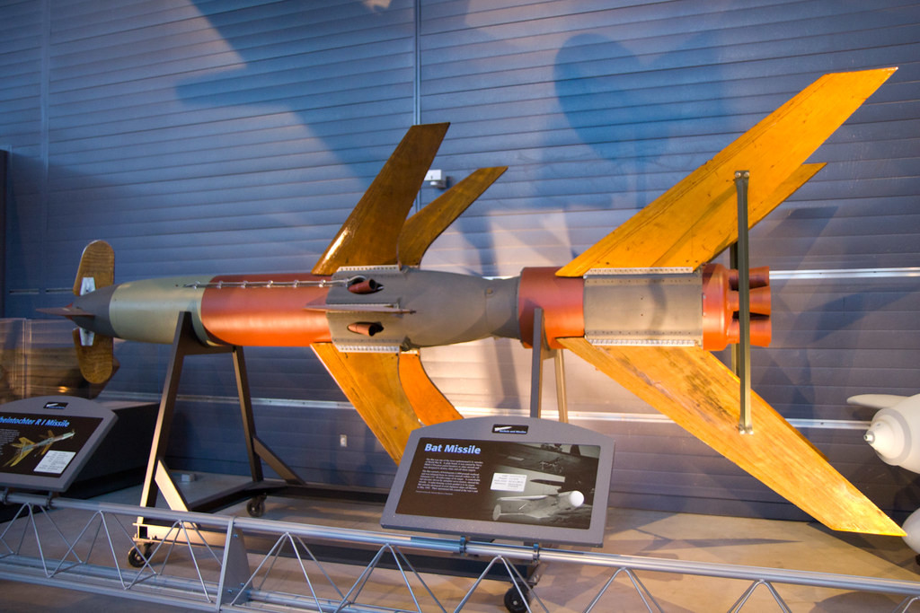 Hiện tại các phiên bản của tên lửa Rheintochter xuất hiện trong các viện bảo tàng trên khắp thế giới đều là bản sao dựa trên những hình ảnh hiếm hoi còn sót lại trong các tài liệu Đức chưa kịp tiêu huỷ. Nguồn ảnh: Warhistory.