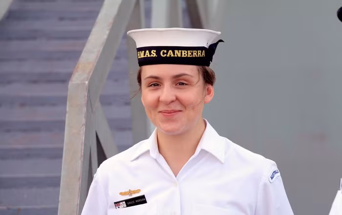 Nữ chiến sĩ tên Grace Morgan thuộc lực lượng Hải quân Hoàng gia Australia trên tàu HMAS Canberra.