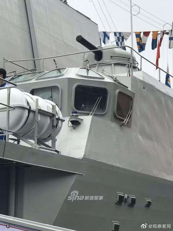 Pháo cao tốc AK-630M trên hộ vệ hạm lớp Gepard 3.9 của Hải quân Việt Nam. Đây là loại pháo có tốc độ bắn cực nhanh, có thể sử dụng vào mục đích phòng thủ, tấn công các tên lửa đối hạm của đối phương ở pha cuối hoặc tiêu diệt mục tiêu bay của đối phương ở cự ly gần. Nguồn ảnh: Sina.