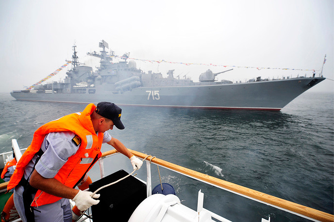 Khu trục hạm Bystry của Hạm đội Thái Bình Dương trên Vịnh Amur, gần Vladivostok - nơi đặt đại bản doanh của Hạm đội Thái Bình Dương Nga. Nguồn ảnh: TASS.