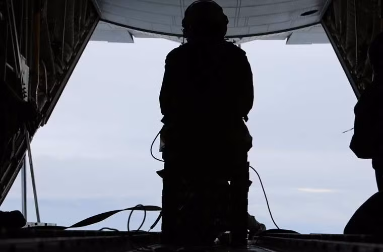 Các bức ảnh đẹp cuộc thử nghiệm này được chụp từ vị trí cửa khoang hàng máy bay khác.