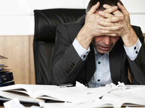 Căng thẳng. Xử lý hàng tá công việc khiến bạn phải gồng mình gánh vác là điều không thể tránh khỏi. Về lâu dài, bạn có thể đối mặt với tình trạng căng thẳng nếu không được thư giãn hợp lý.