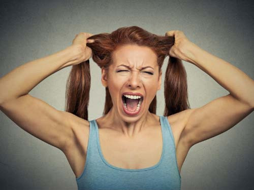 Các vấn đề tâm thần và tuổi thọ. Tổ chức Y tế thế giới (WHO) ước tính 35% trường hợp stress liên quan đến công việc dẫn đến các vấn đề về tâm thần. Stress trong công việc có liên quan nhiều đến những cơn lo lắng hoặc hốt hoảng, căn cứ vào việc stress tác động trực tiếp đến hệ thần kinh trung ương của một cá nhân. Một nghiên cứu ở Mỹ cho thấy những nhân viên làm việc quá mức có mức độ trầm cảm cao hơn những người không làm việc quá mức.