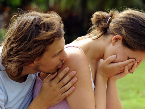 Ảnh hưởng đến các mối quan hệ. Thống kê chỉ ra, những người quá tham công tiếc việc dễ thất bại trong đời sống tình cảm, các mối quan hệ. Tuy nhiên không phải ai cũng gặp hệ quả không mấy mong muốn này nếu họ có một gia đình hiểu và thông cảm.