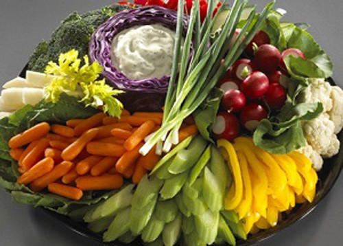 Tăng cường chất xơ. Chất xơ không mang lại năng lượng song góp phần cải thiện và kiểm soát lượng đường trong máu. Để bổ sung chất xơ, bạn nên ăn nhiều rau, đậu lăng và các loại trái cây.