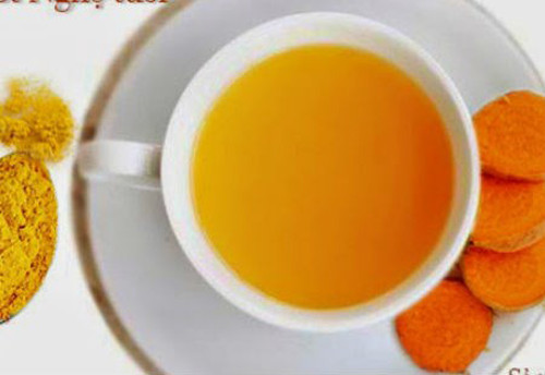 Nghệ giàu chất chống oxy hóa, kháng khuẩn, kháng nấm, chống viêm rất thích hợp tận dụng nhằm thanh lọc cơ thể. Đặc biệt, nghệ chứa nhiều vitamin C, E và K rất tốt cho việc trẻ hóa làn da từ bên trong.