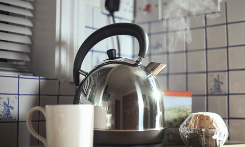 Nguy co ung thu, tu vong do nuoc dun di dun lai