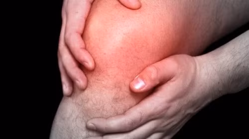 Thuốc giảm đau không làm mất cơn đau. Thực tế, thuốc giảm đau khi đi vào cơ thể chỉ có tác dụng “đánh lừa” cảm giác, hoàn toàn không thể loại bỏ tận gốc nguyên nhân gây đau. Chính vì vậy, bạn nên tìm cách massage để thư giãn thay vì thường xuyên tìm đến sự trợ giúp của thuốc.